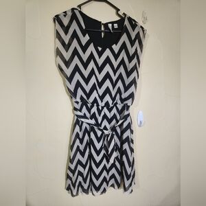 Tacera Black and Cream Chevron Dress